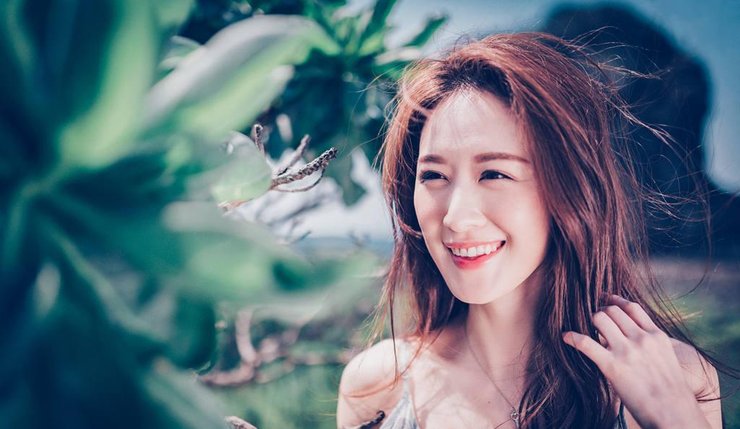 点击大图看下一张：张雯最新写真曝光 展浪漫童话风