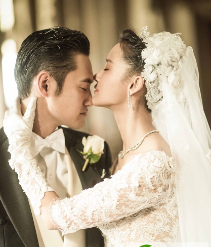 点击大图看下一张:张歆艺袁弘婚礼发型 短发新娘也可以很端庄