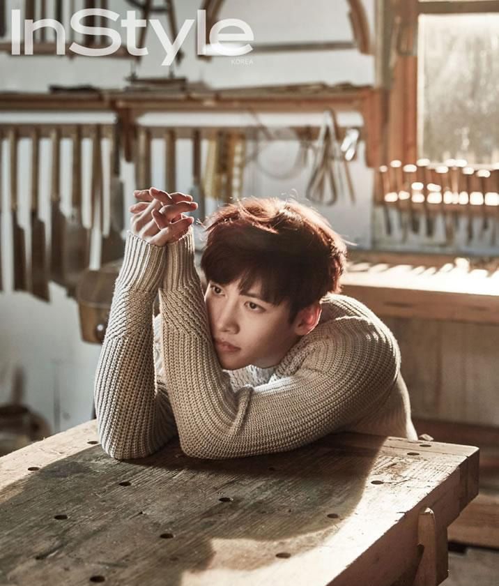 点击大图看下一张:韩国帅哥池昌旭帅气写真尽显野性魅力