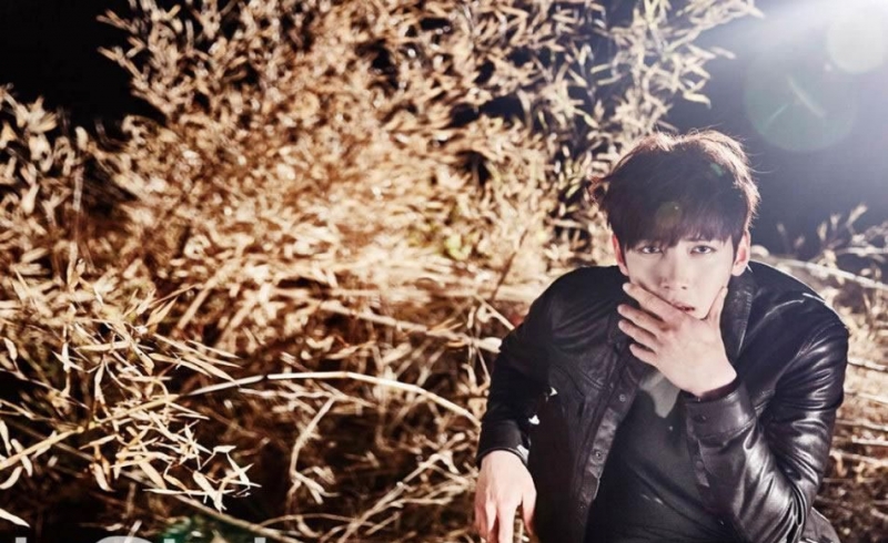 点击大图看下一张：韩国帅哥池昌旭帅气写真尽显野性魅力