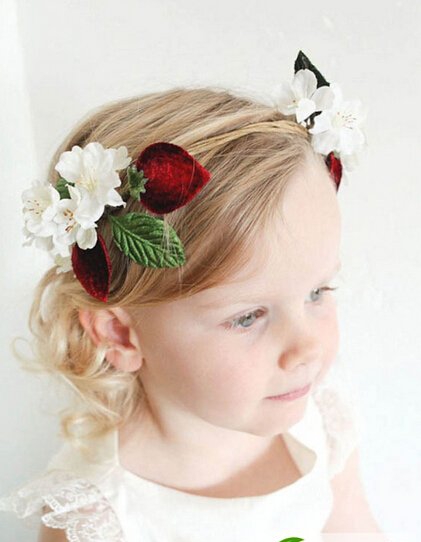 点击大图看下一张：最美花童发型造型 守护新娘的小天使