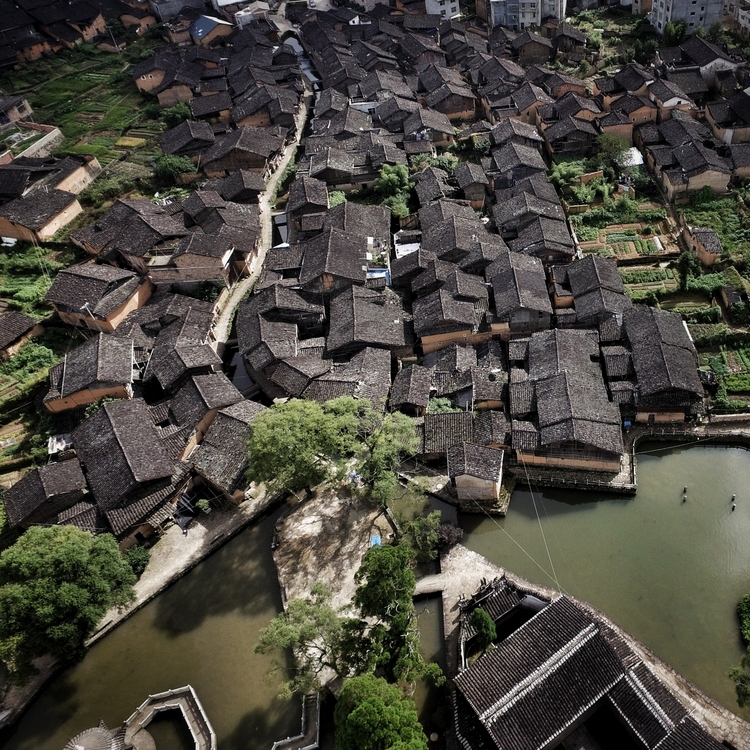 点击大图看下一张：鲤鱼溪古村