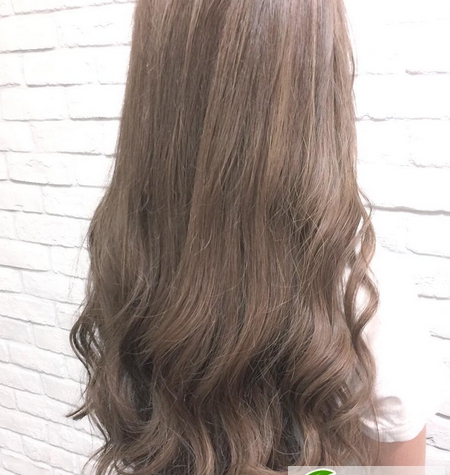 点击大图看下一张：韩式水波纹卷发发型