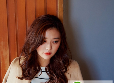 点击大图看下一张：韩国中长发梨花头卷发