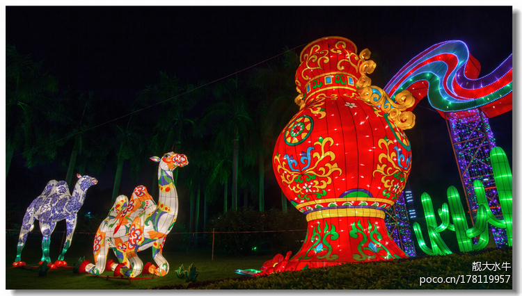 点击大图看下一张：灯会夜景