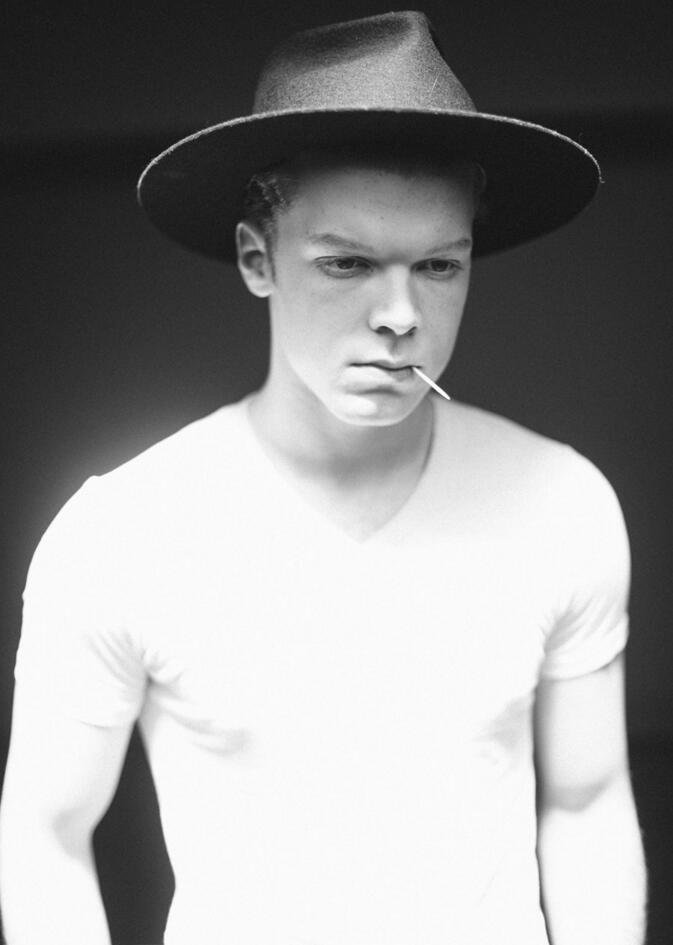 点击大图看下一张：卡梅隆莫纳汉图片