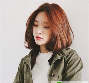 点击大图看下一张：讨喜清新款波波头发型