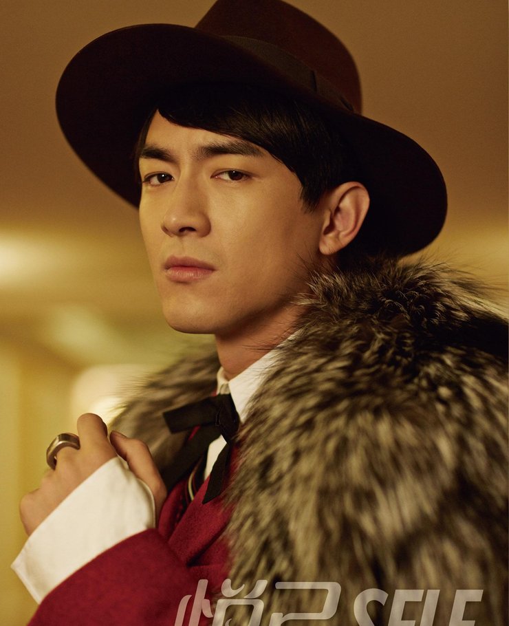 点击大图看下一张:林更新封面写真曝光 暖痞魅力独具一格