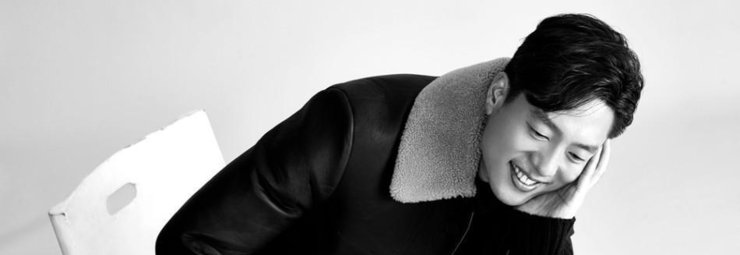 点击大图看下一张:凌潇肃儒雅变身文艺绅士