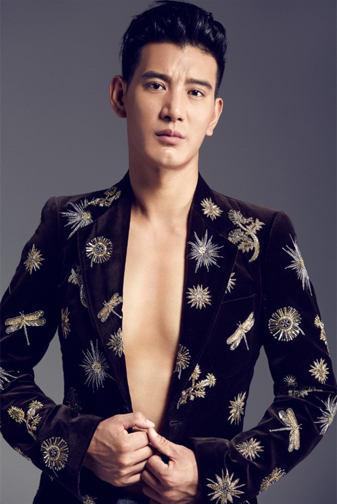 点击大图看下一张：蒲巴甲最新写真曝光