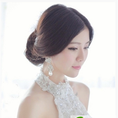 点击大图看下一张：韩式新娘发型 清新优雅女神范