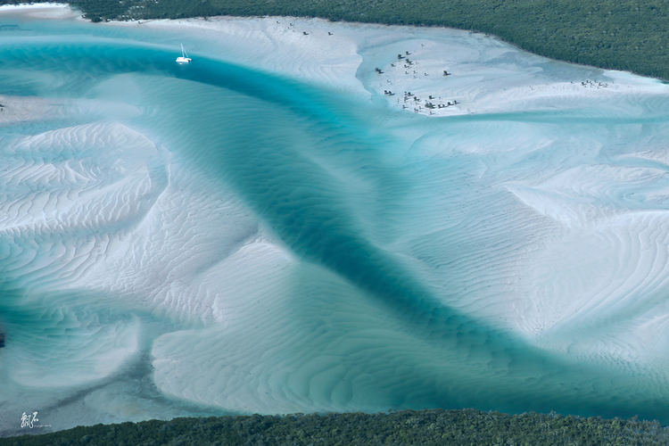 点击大图看下一张：澳洲大堡礁白天堂沙滩航拍