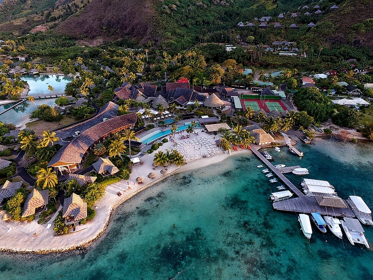 点击大图看下一张：茉莉雅岛洲际酒店航拍