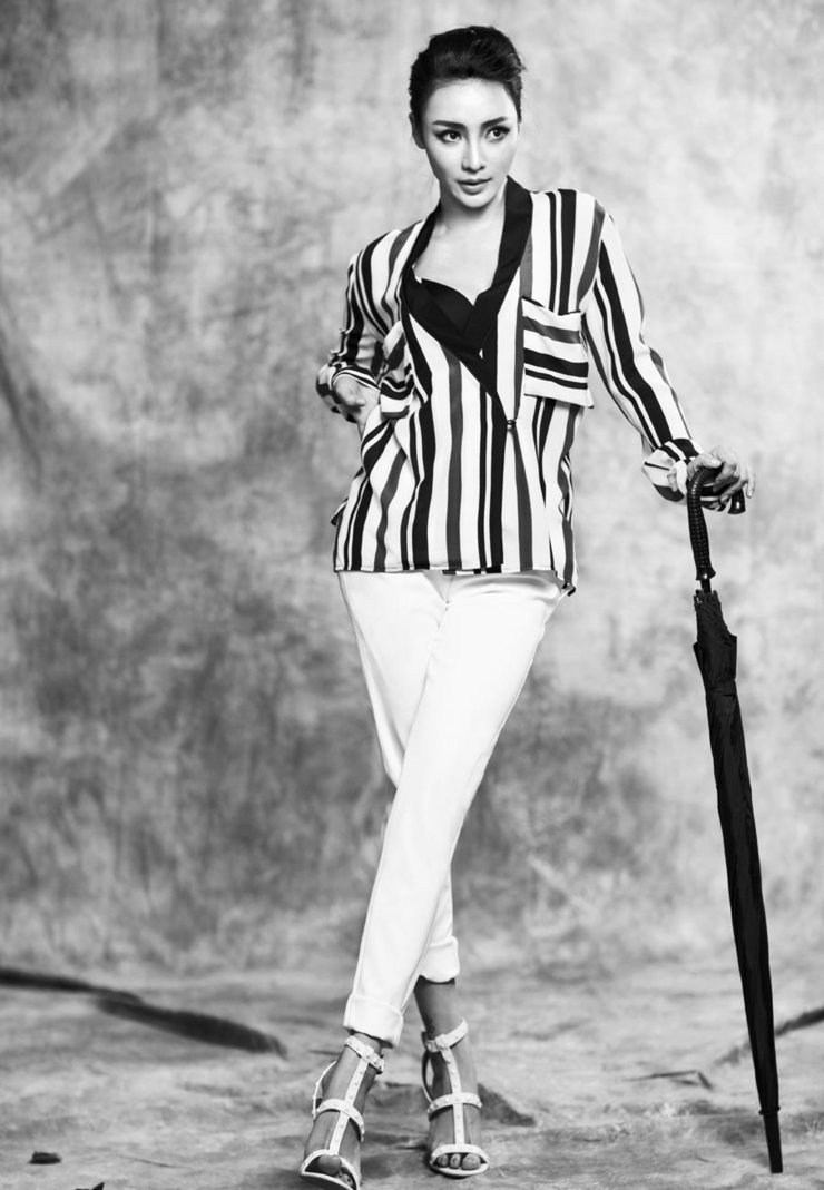 点击大图看下一张：柳岩转变形象拍中性风格大片 冷艳御姐范儿