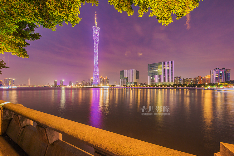 点击大图看下一张：广州珠江灯光