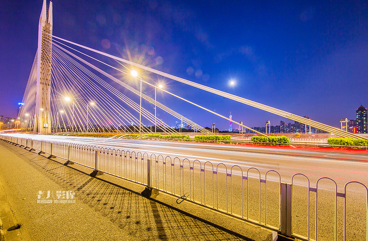 点击大图看下一张：广州珠江灯光