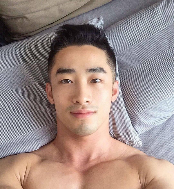 点击大图看下一张：微博帅哥张弦 阳光暖男帅哥照片