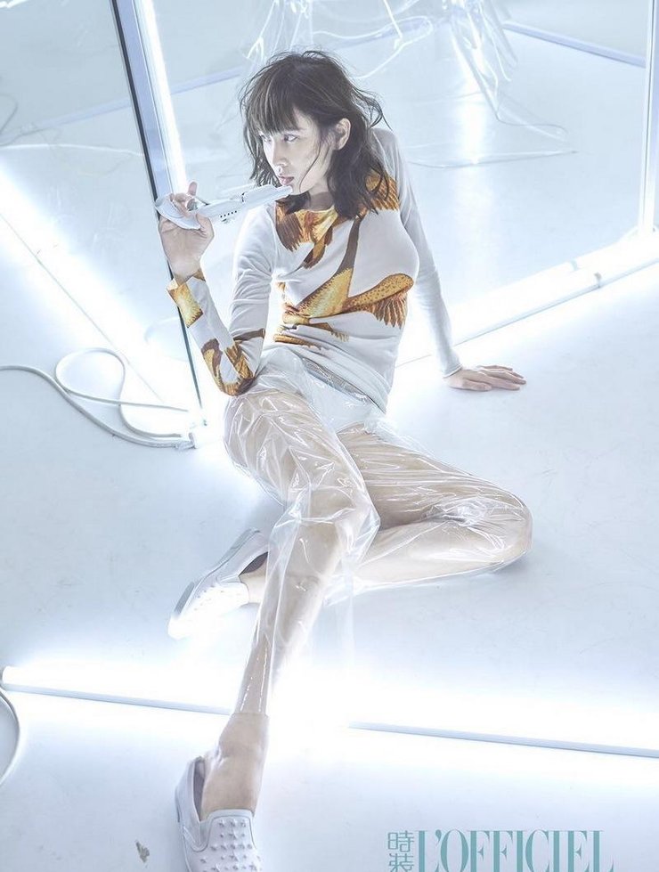 点击大图看下一张：妩媚冰美人!张蓝心性感秀长腿太撩人