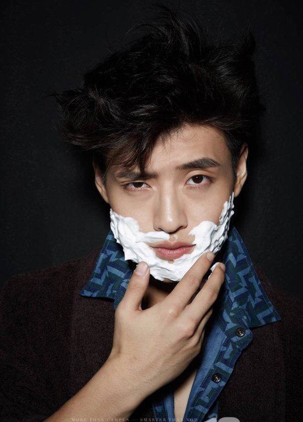 点击大图看下一张：韩国型男姜河那时尚画报个性写真