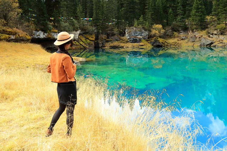 点击大图看下一张：青春远行