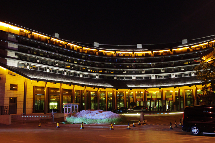 点击大图看下一张：北京的夜景