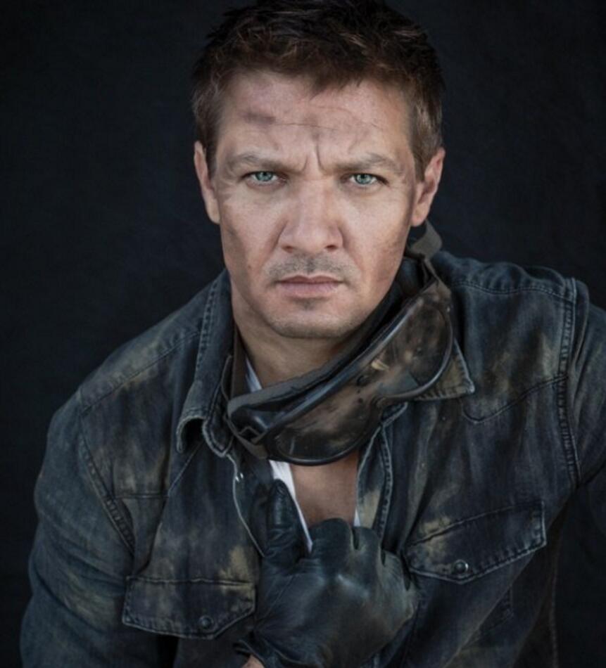 点击大图看下一张:Jeremy鹰眼图片