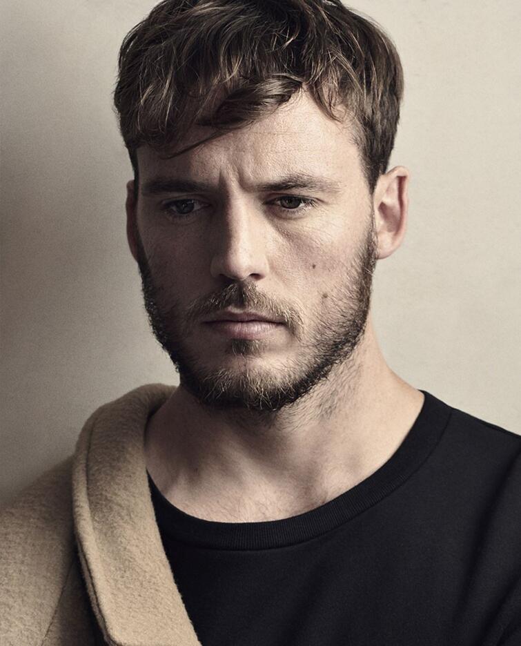 点击大图看下一张：电影遇见你之前男主山姆克拉弗林