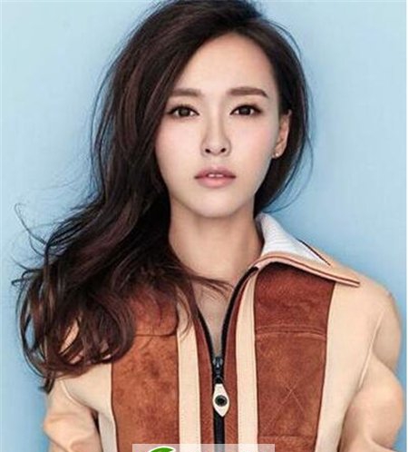 点击大图看下一张:李未央唐嫣发型盘点