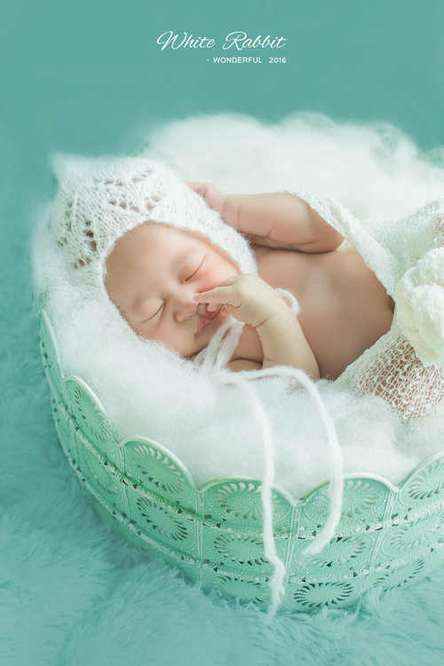 点击大图看下一张：浅色系新生儿