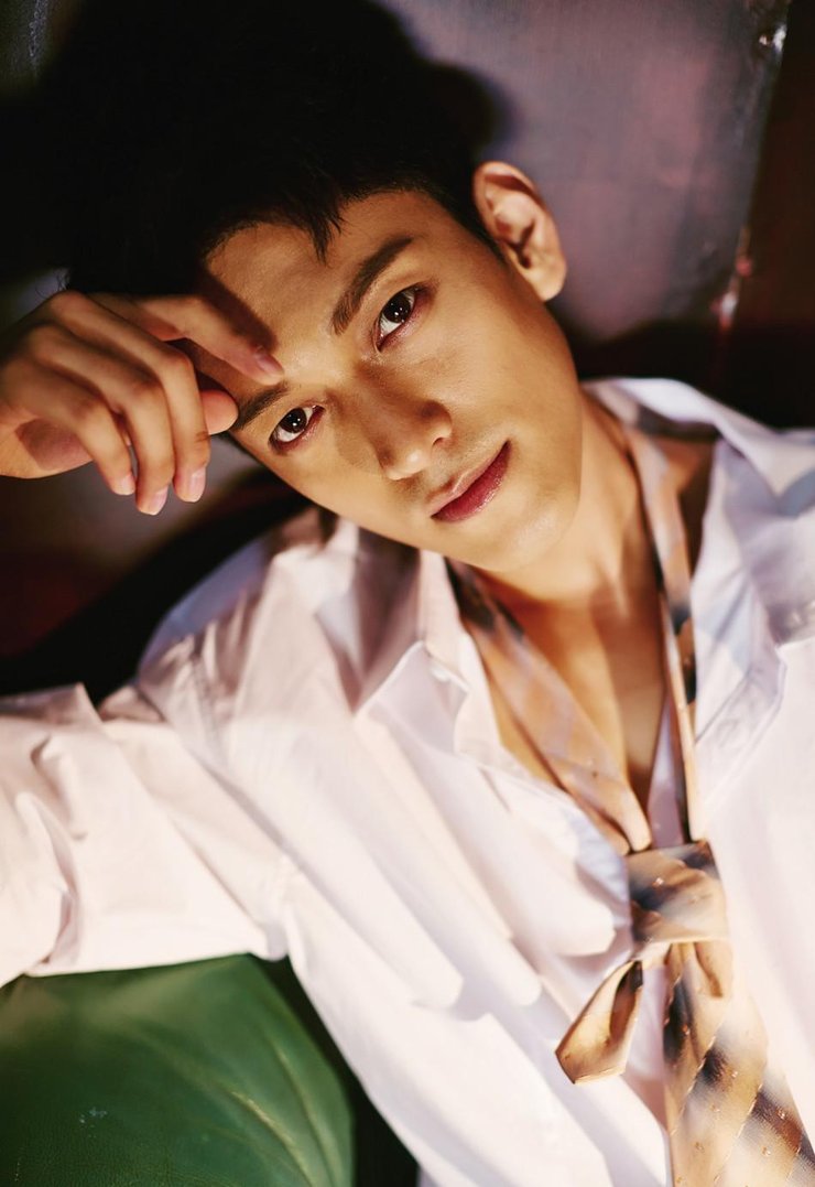 点击大图看下一张：周铁男写真曝光 变都市潮男