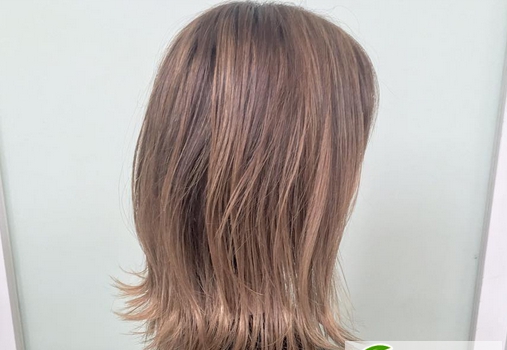 点击大图看下一张：2017流行女生卷发 气质轻熟女卷发设计