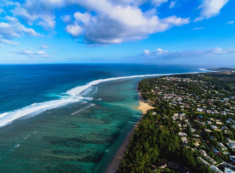 点击大图看下一张：留尼汪航拍