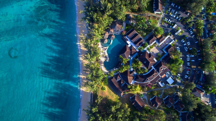 点击大图看下一张：留尼汪航拍