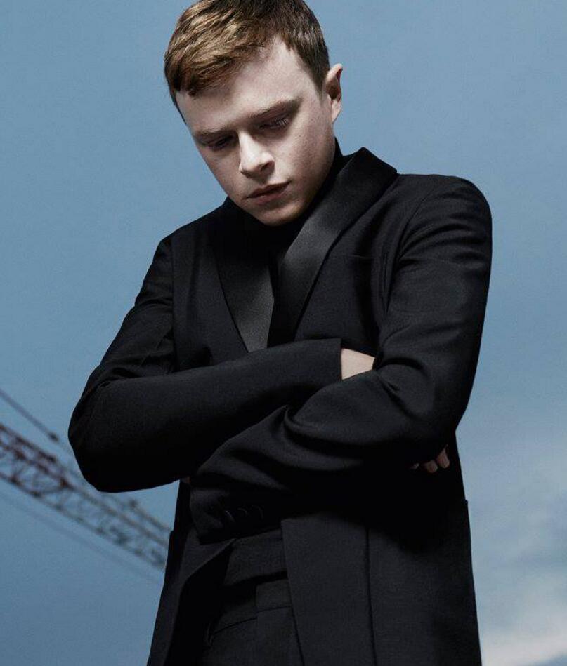 点击大图看下一张：戴恩德哈恩图片