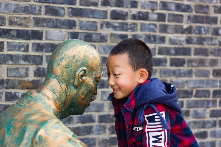 点击大图看下一张:无忧无虑的孩提时光