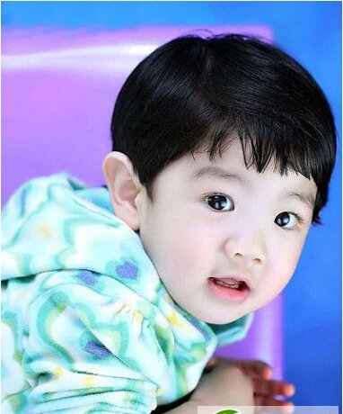 点击大图看下一张：男宝宝发型 帅气正太发型图片