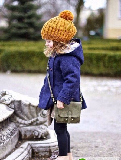 点击大图看下一张：幼儿园女孩发型扎法