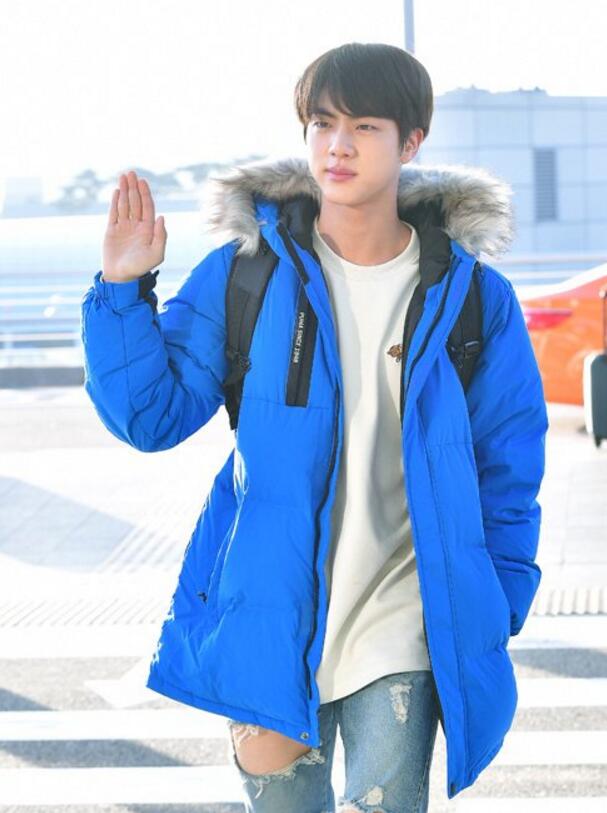 点击大图看下一张：金硕珍jin机场照