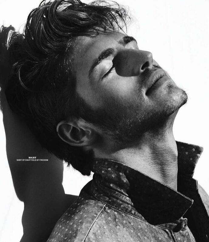 点击大图看下一张:伦敦知名演员格雷格萨尔金