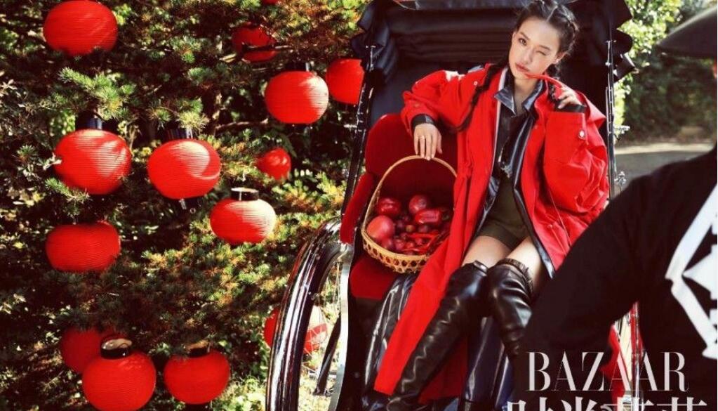 点击大图看下一张:40岁舒淇婚后登封 秀美腿变娇俏农妇