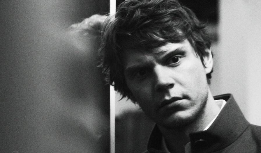 点击大图看下一张：evev最新写真