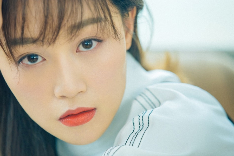 点击大图看下一张：蓝盈莹日系清新写真