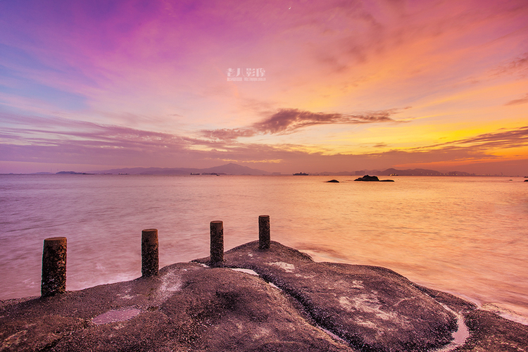 点击大图看下一张：傍晚的厦门