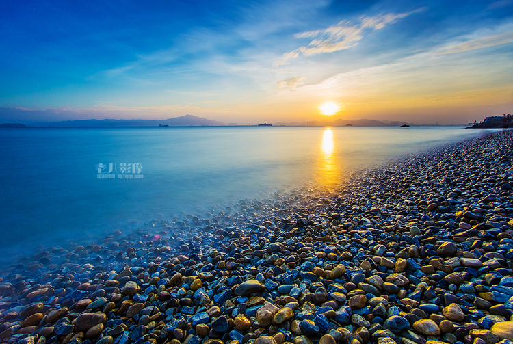 点击大图看下一张：傍晚的厦门