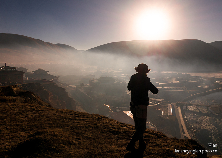 点击大图看下一张：觉姆岛的清晨