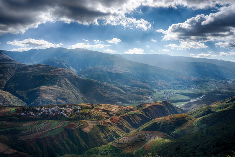 点击大图看下一张:上帝遗失的调色板