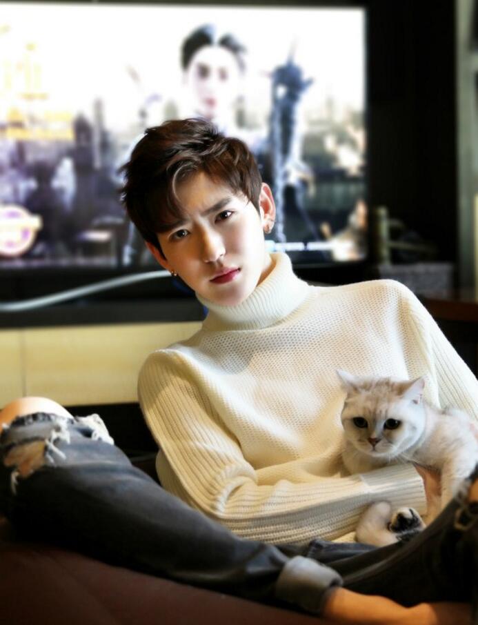 点击大图看下一张：小鲜肉李东阳图片