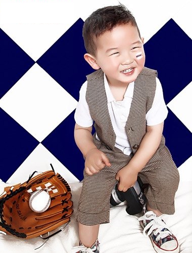 点击大图看下一张：3岁半小男童适合留什么发型