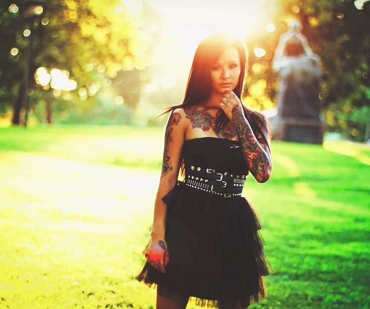 点击大图看下一张:欧美性感纹身女性多图欣赏