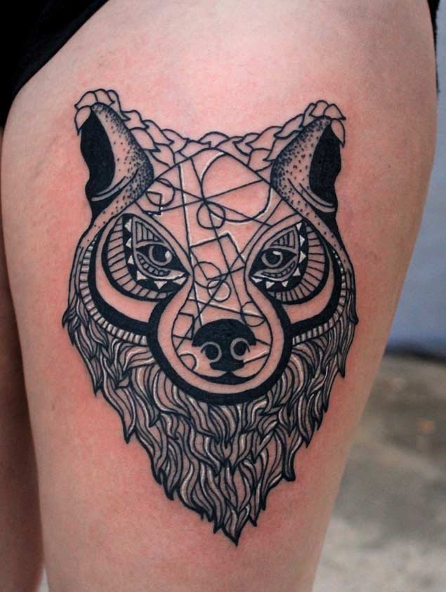 点击大图看下一张:25款帅气的几何图形和狼纹身图案